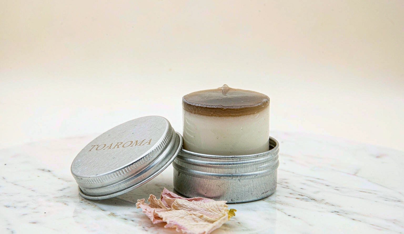 Solid perfume